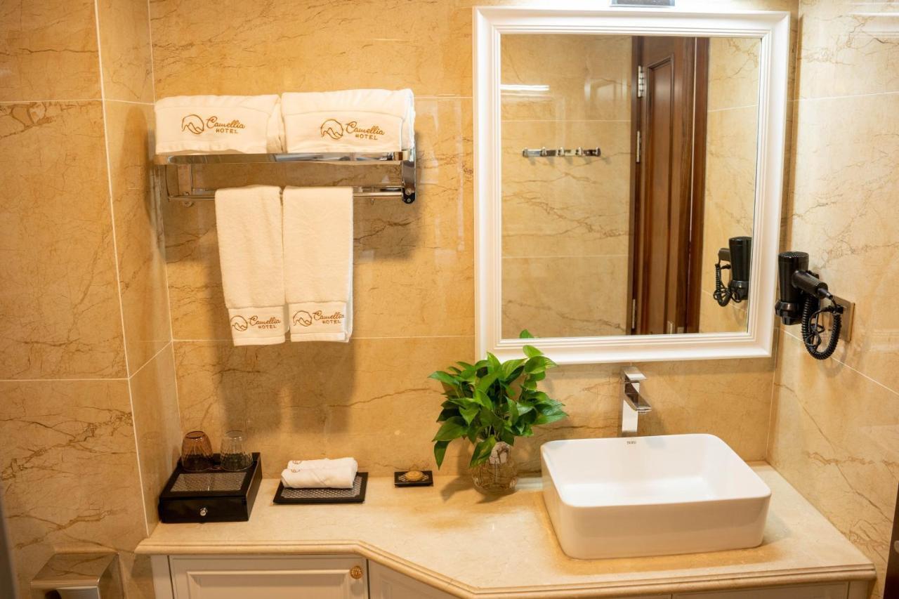 Camellia Luxury Hotel Tam Ðảo Esterno foto